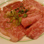 焼肉 鶯谷園 - カルビ(900円)