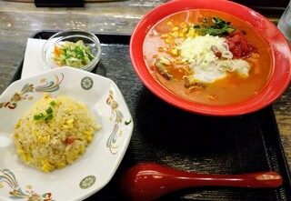 Gen - トマト麺＋ランチセット920円税込。