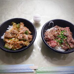 錦糸町日本酒バル ふとっぱらや - 焼鳥丼（左）590円、黒毛和牛丼　890円