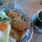 ココナッツクラブ - ロコモコ＆グリーンカレーのランチ