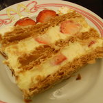 マキシム・ド・パリ - 苺のミルフィーユ