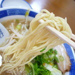 さぬきラーメン ごんな - 九州風の細めんでカタ