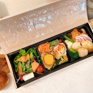 テイクアウト フレンチbox お魚料理 フラヌール 旧店名 ル スクワール 植田 名古屋市営 フレンチ 食べログ