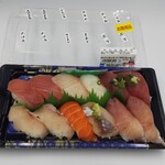 魚力 - 魚力市場寿司(890円)