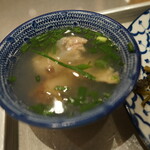 カオマンガイキッチン - スープ