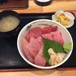 まぐろ食堂 - お昼は食べていた為、ご飯少なめで注文しました。