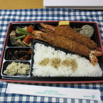 ナチュラルひなの - 有頭エビフライ弁当　890円