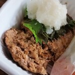 洋食堂 はなや - 肉が、むっちり。量もたっぷりです。