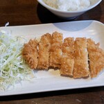 麺や虎鉄 苫小牧店 - とんかつ定食　ライス(中)　らーめん＋300円