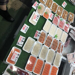 塩釜仲卸市場 マイ海鮮丼コーナー - 