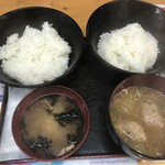 塩釜仲卸市場 マイ海鮮丼コーナー - 