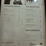 CROISSERIE Plaza Damansara - カフェのドリンクも種類豊富、深みある豊かな薫りのエスプレッソベースや、種類豊富なティーメニューなど
