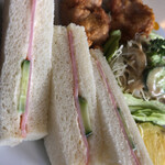 コーヒー＆レスト チャコール - アップ