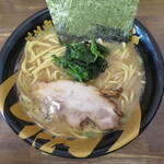 Yokohamaiekeiramenrikidouya - ラーメン　麺大盛