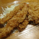 Katsuya - 海老・ヒレ・メンチカツカレー弁当のフライ