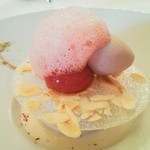 小笠原伯爵邸 - アーモンドのクリスタル　バラのアイレとアイスクリーム　ココナッツとアールグレイのlクリーム