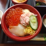 ラビスタ釧路川 - 海鮮丼。