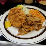 キッチンABC 西池袋店 - 生姜焼きとメンチカツの組み合わせです