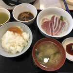 市場食堂 - ブリ定食600円