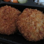 より道カフェ ツインリーフ - 三元豚メンチカツ弁当のメンチカツ