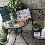 ビストロ セレニテ - 蕎麦粉のサラダクレープ　580円　テイクアウト価格