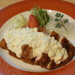 ビストロ セレニテ - 盛りつけ例　セレニテ風チキン南蛮　680円　テイクアウト価格