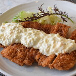 ビストロ セレニテ - 盛りつけ例　セレニテ風チキン南蛮　680円　テイクアウト価格