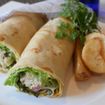 ビストロ セレニテ - 蕎麦粉のサラダクレープ　580円　テイクアウト価格