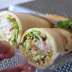 ビストロ セレニテ - 蕎麦粉のサラダクレープ　580円　テイクアウト価格