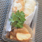 ビストロ セレニテ - 蕎麦粉のサラダクレープ　580円　テイクアウト価格