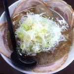 Menyaarashi - ネギ味玉チャーシュー麺