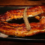 石橋うなぎ店 - うなぎ定食 ¥3600 お皿から身がはみ出る凄さ