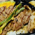 旬菜ステーキ処 らいむらいと - テイクアウトの特製ステーキ丼