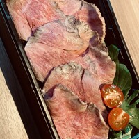 特選　和牛（Ａ５）ローストビーフ100ｇ（テイクアウト）
