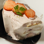 ケーキハウス フォンテーヌブロー - イチゴシフォン