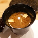 すし処 睦月 - 赤出汁