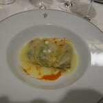 Parador de Santiago de Compostela - ディナーの一皿。ロールキャベツかな？