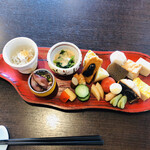 Nihonryouri Hanabou - 旬の食材十二種盛り込み