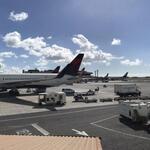 Honolulu International Airport JAL Sakura Lounge - ゆっくりできます。