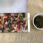 旬ものと日本酒 とみ笑 - 海鮮ちらし