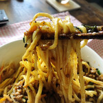 麺小屋 てち - みそまぜそば(お持ち帰りVer)の調理例