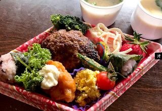 楽園の食卓 荒田八幡 イタリアン 食べログ