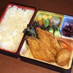 Sushi Dainingu - 【持帰】白身魚と帆立フライ弁当