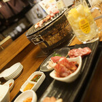 大衆炭火焼肉ジンギスカン ホルモン酒場 風土. - 焼くべし焼くべし‼︎