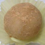 菓子工房 亜ん寿 - 生クリーム大福　薩摩芋￥120（税抜）
