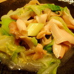 菜根譚 北海道中華 - ツブとキャベツの炒め物