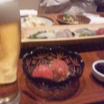 夜咄 - つきだしと刺身盛り合わせ、ビール