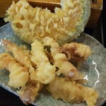 そば処 一庵 - 一庵そば(冷)の天ぷら(下足、南瓜、ししとう)(R1.7.1撮影)