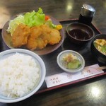 美好 - ヒレカツ定食 1,430円 + ごはん大盛り 100円 ＝ 1,530円（税込）。　　　　　2020.04.24