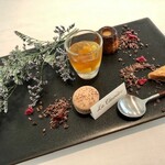 ラ クレリエール - 2020.3.  プティフール